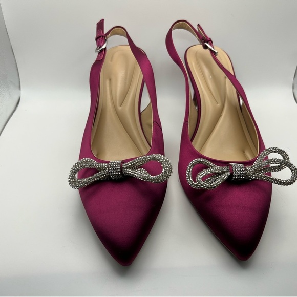 Easy Spirit Satin Slingback Heels with Bow Accent - Picture 2 of 5